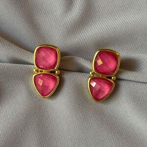 Brand New. $175 Julie Vos Earring